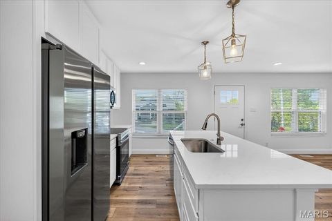 Tiny photo for 401 Meacham Street, Kirkwood, MO 63122 (MLS # 26023879)