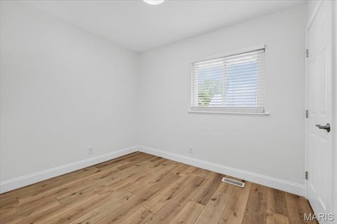 Tiny photo for 401 Meacham Street, Kirkwood, MO 63122 (MLS # 26023879)