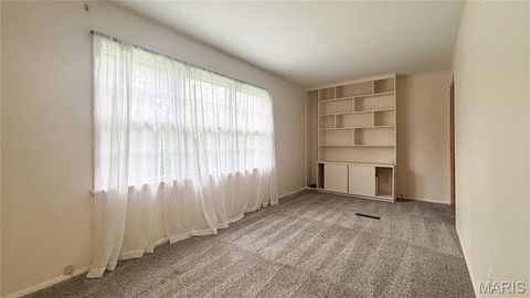 Tiny photo for 111 Royal Avenue, St Louis, MO 63135 (MLS # 26030608)