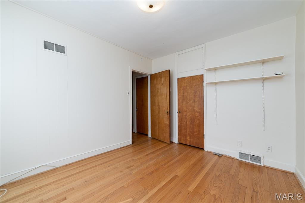 Royal Place - Residential