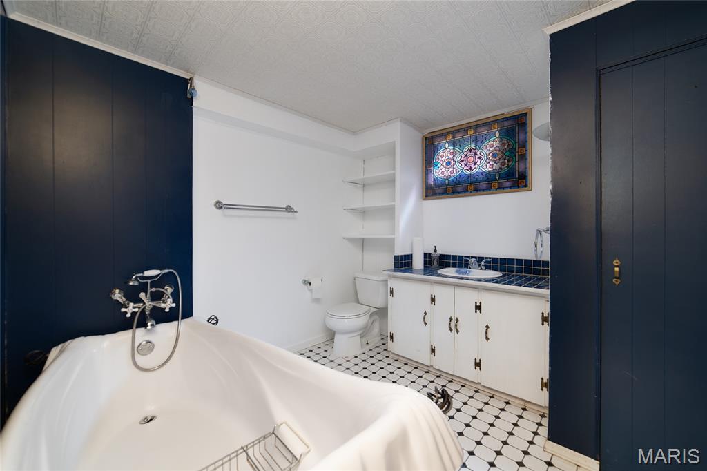 Royal Place - Residential