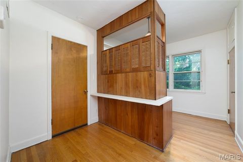 Tiny photo for 111 Royal Avenue, St Louis, MO 63135 (MLS # 26030608)