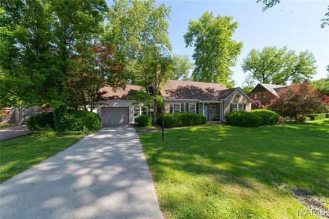 Photo of 111 Royal Avenue, St Louis, MO 63135 (MLS # 26030608)