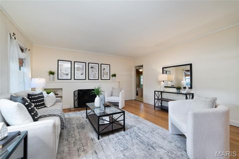 Tiny photo for 111 Royal Avenue, St Louis, MO 63135 (MLS # 26030608)
