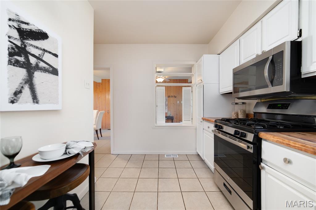 Royal Place - Residential