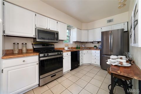 Tiny photo for 111 Royal Avenue, St Louis, MO 63135 (MLS # 26030608)