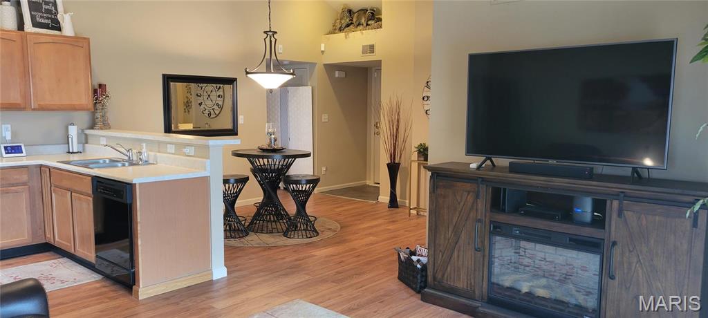 Arbor Creek Condo Two - Residential Lease