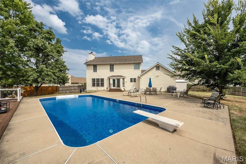3 River Moss Court