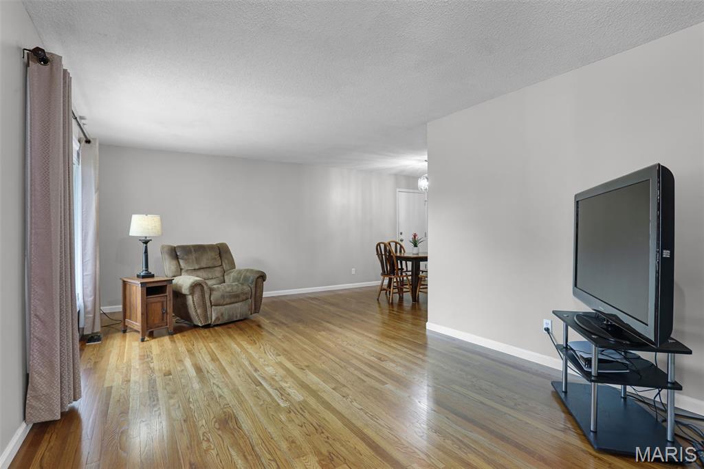 7390 Town And Country Place