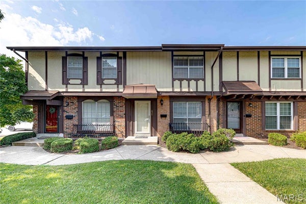 630 ROSETTA DR, FLORISSANT, MO 63031 - Image 2f764cab6dabde02f9ccf69c66ebfcb6/1797842776