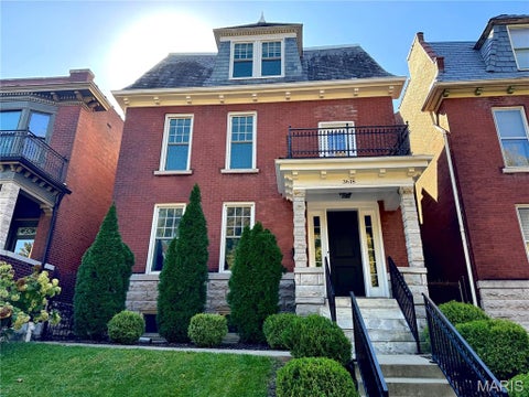 Photo of 3618 Arsenal Street, St Louis, MO 63116 (MLS # 26068168)
