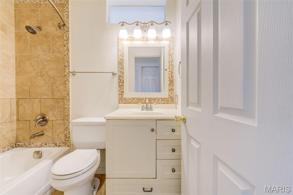 Hathaway Manor 8 - Residential