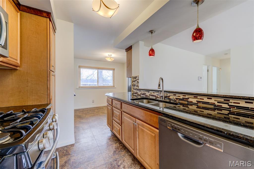 Hathaway Manor 8 - Residential