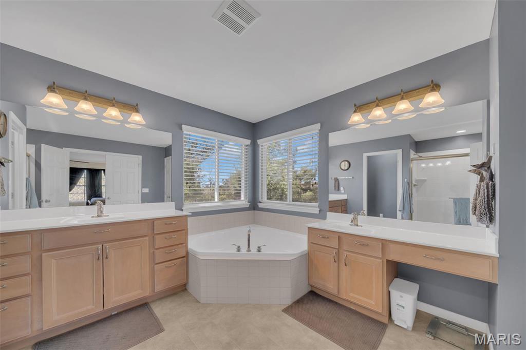 O'Fallon, Missouri 63366, United States, 4 Bedrooms Bedrooms, ,3 BathroomsBathrooms,Residential,Active,112045