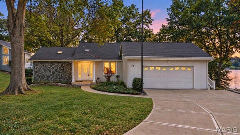Photo of 27 Marquette Drive, Lake Saint Louis, MO 63367 (MLS # 26068892)