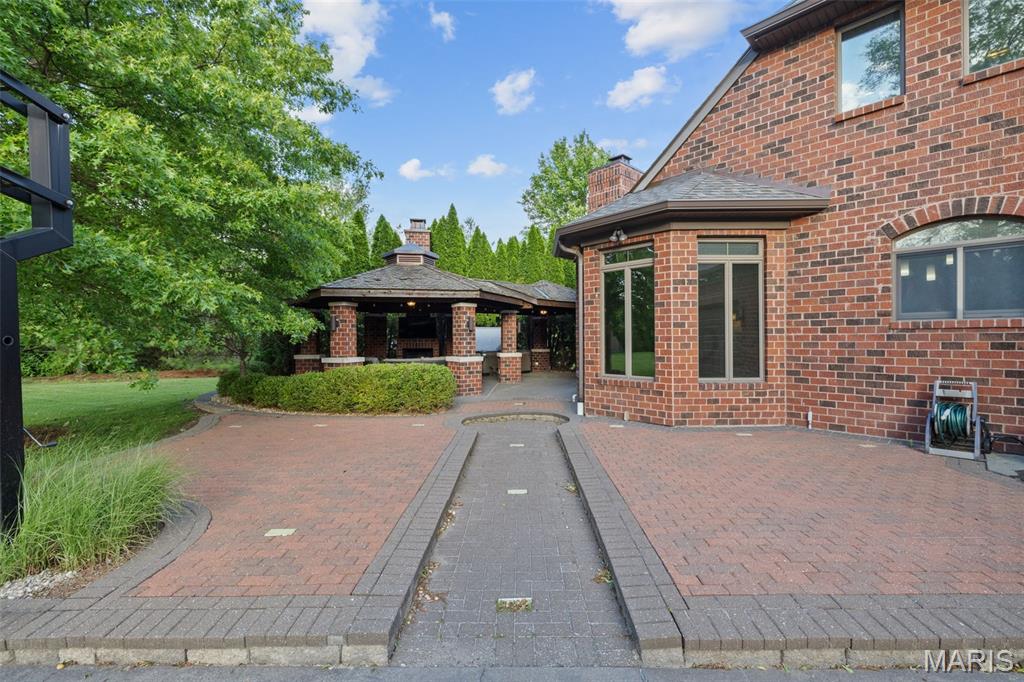 Edward Weidlich Estate - Residential