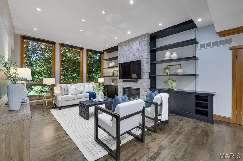 Edward Weidlich Estate - Residential