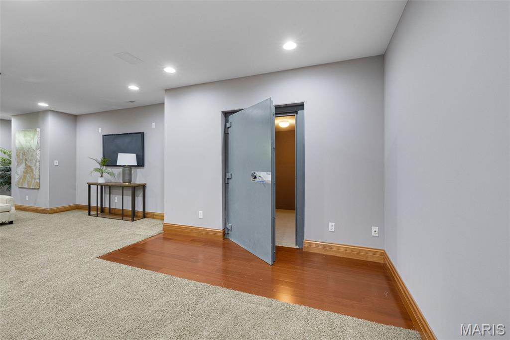 Edward Weidlich Estate - Residential