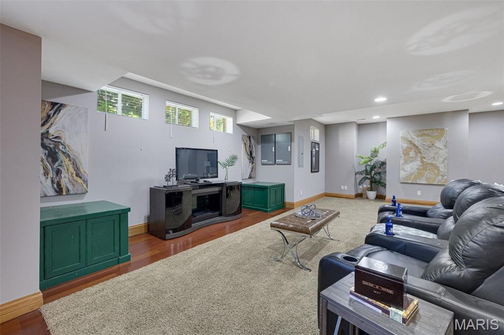 Edward Weidlich Estate - Residential