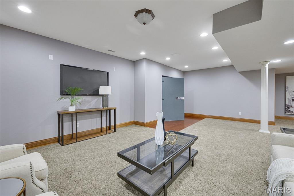 Edward Weidlich Estate - Residential