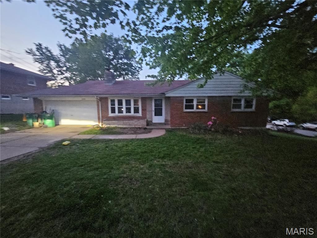 Photo of 2443 Caverhill Drive, St Louis, MO 63136 (MLS # 26027463)
