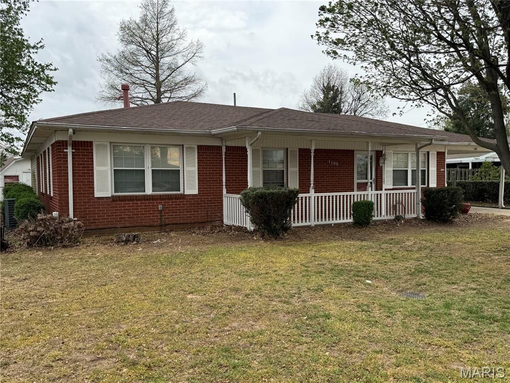 Photo of 1105 Peach Street, Kennett, MO 63857 (MLS # 26020707)