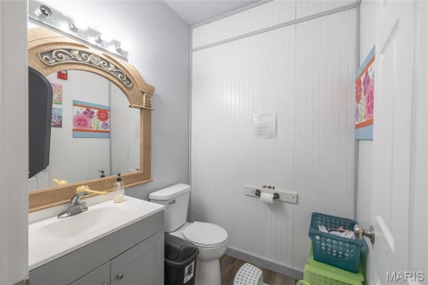 Tiny photo for 2253 Loose Creek Highway, Loose Creek, MO 65054 (MLS # 26042028)