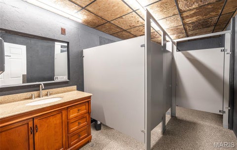 Tiny photo for 2253 Loose Creek Highway, Loose Creek, MO 65054 (MLS # 26042028)