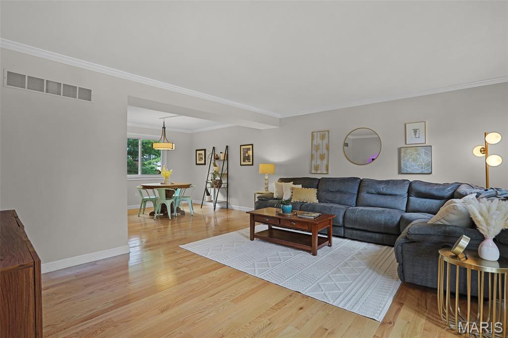 706 Eaglebrooke Drive