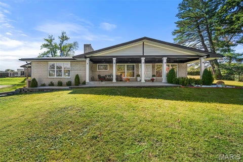 Photo of 9443 Oakwood Manor Lane, St Louis, MO 63126 (MLS # 26068573)