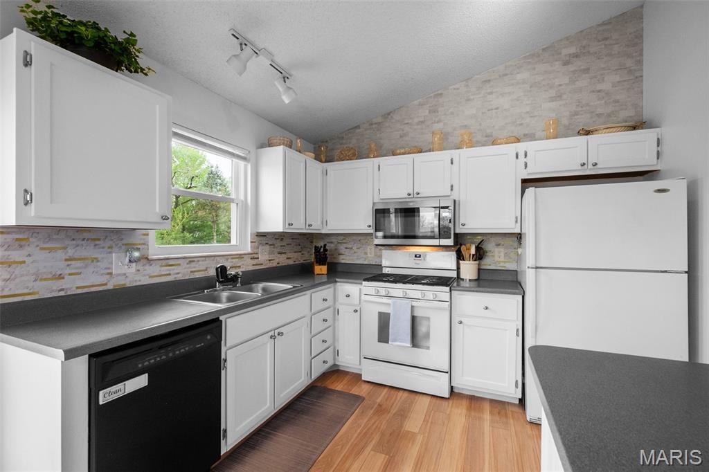 Dutch Mill Farms 04 - Residential