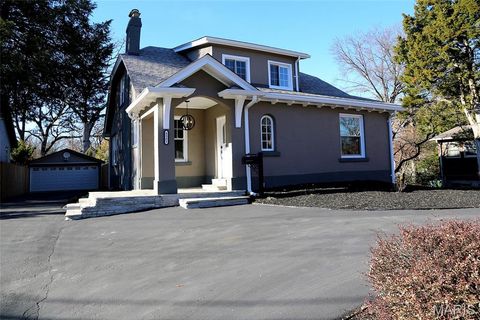 8361 Big Bend Boulevard Webster Groves MO 63119