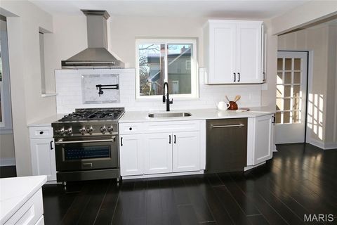 Tiny photo for 8361 Big Bend Boulevard, Webster Groves, MO 63119 (MLS # 25078623)