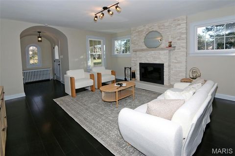 Tiny photo for 8361 Big Bend Boulevard, Webster Groves, MO 63119 (MLS # 25078623)