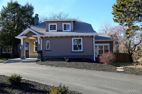 Tiny photo for 8361 Big Bend Boulevard, Webster Groves, MO 63119 (MLS # 25078623)