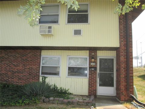 7222 Hazelcrest Drive Hazelwood MO 63042