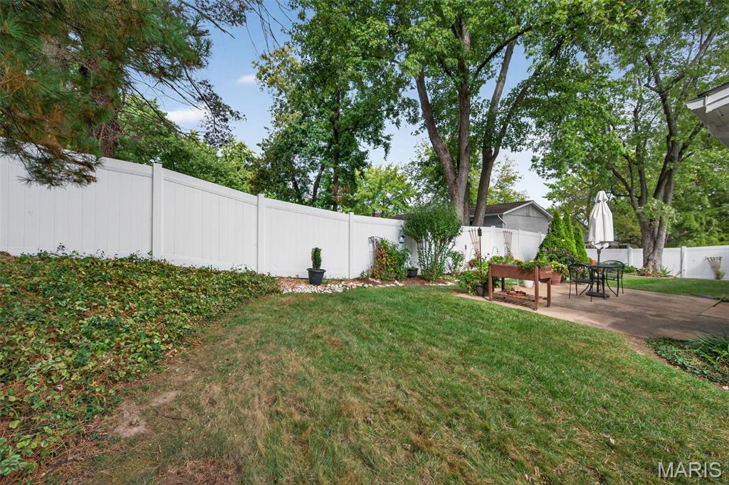 St Charles, Missouri 63303, United States, 3 Bedrooms Bedrooms, ,2 BathroomsBathrooms,Residential,Pending,215245