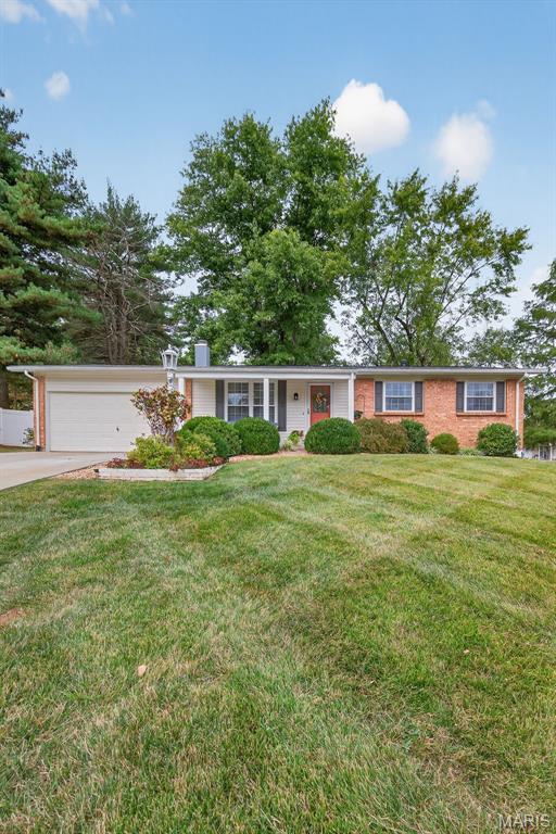 St Charles, Missouri 63303, United States, 3 Bedrooms Bedrooms, ,2 BathroomsBathrooms,Residential,Pending,215245