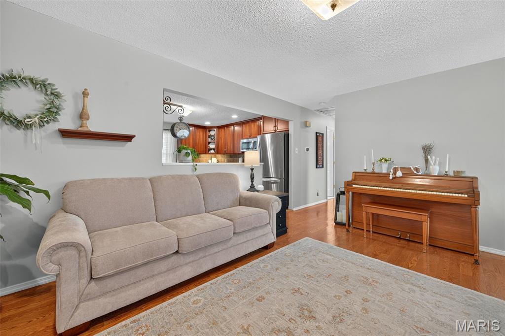 St Charles, Missouri 63303, United States, 3 Bedrooms Bedrooms, ,2 BathroomsBathrooms,Residential,Pending,215245