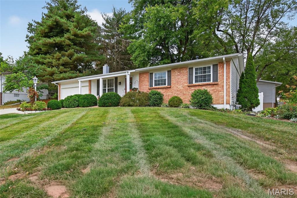 St Charles, Missouri 63303, United States, 3 Bedrooms Bedrooms, ,2 BathroomsBathrooms,Residential,Pending,215245