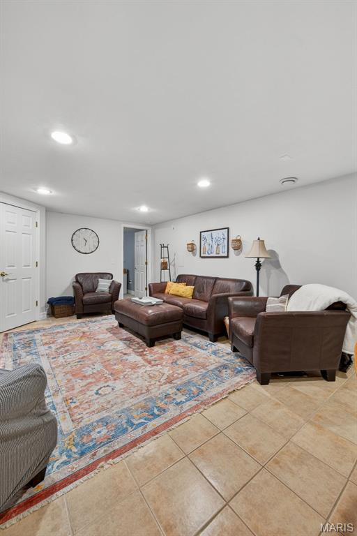 St Charles, Missouri 63303, United States, 3 Bedrooms Bedrooms, ,2 BathroomsBathrooms,Residential,Pending,215245