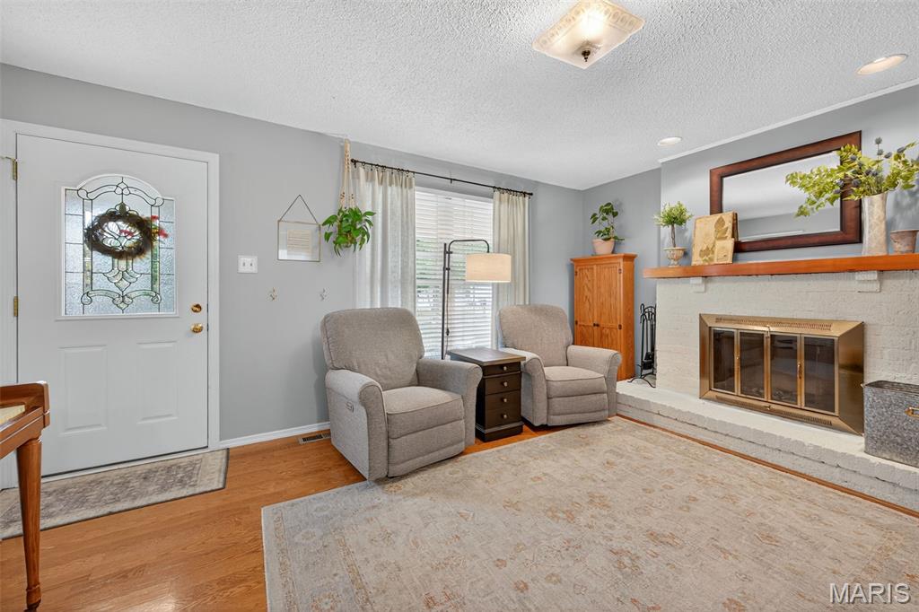 St Charles, Missouri 63303, United States, 3 Bedrooms Bedrooms, ,2 BathroomsBathrooms,Residential,Pending,215245