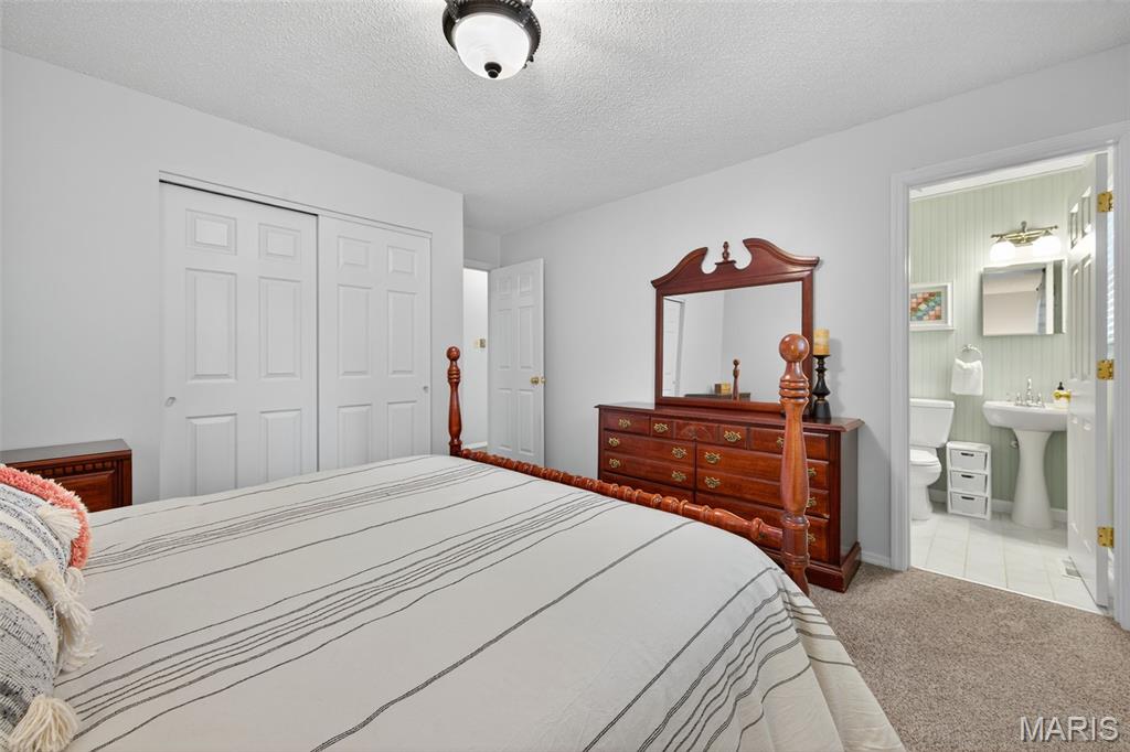 St Charles, Missouri 63303, United States, 3 Bedrooms Bedrooms, ,2 BathroomsBathrooms,Residential,Pending,215245