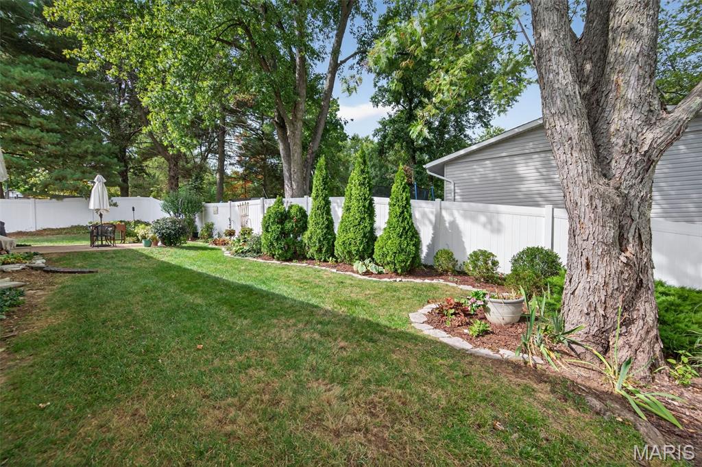 St Charles, Missouri 63303, United States, 3 Bedrooms Bedrooms, ,2 BathroomsBathrooms,Residential,Pending,215245