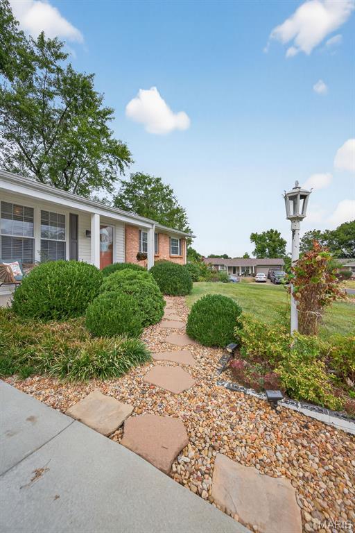 St Charles, Missouri 63303, United States, 3 Bedrooms Bedrooms, ,2 BathroomsBathrooms,Residential,Pending,215245