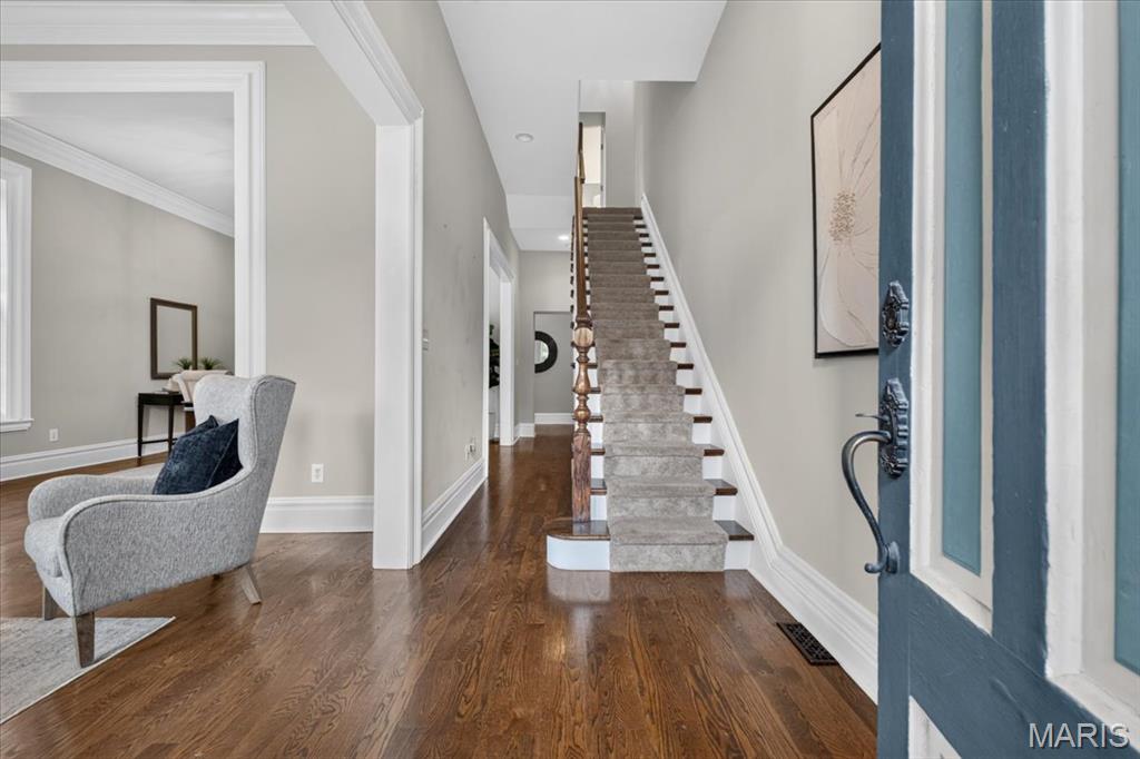 1225 Dolman Street