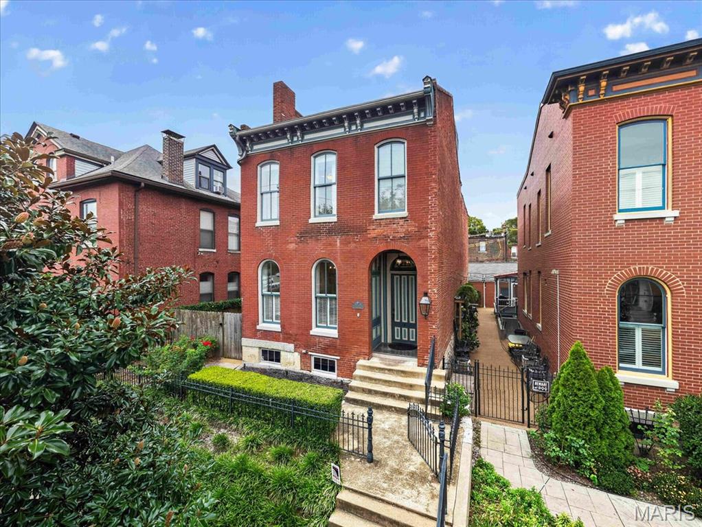 1225 Dolman Street