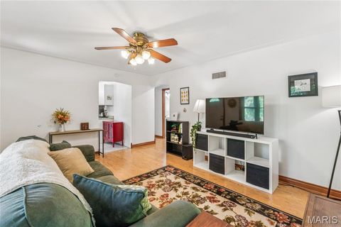 Tiny photo for 1052 Kuhlman Lane, Webster Groves, MO 63119 (MLS # 26003401)