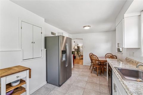 Tiny photo for 1052 Kuhlman Lane, Webster Groves, MO 63119 (MLS # 26003401)