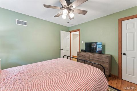 Tiny photo for 1052 Kuhlman Lane, Webster Groves, MO 63119 (MLS # 26003401)